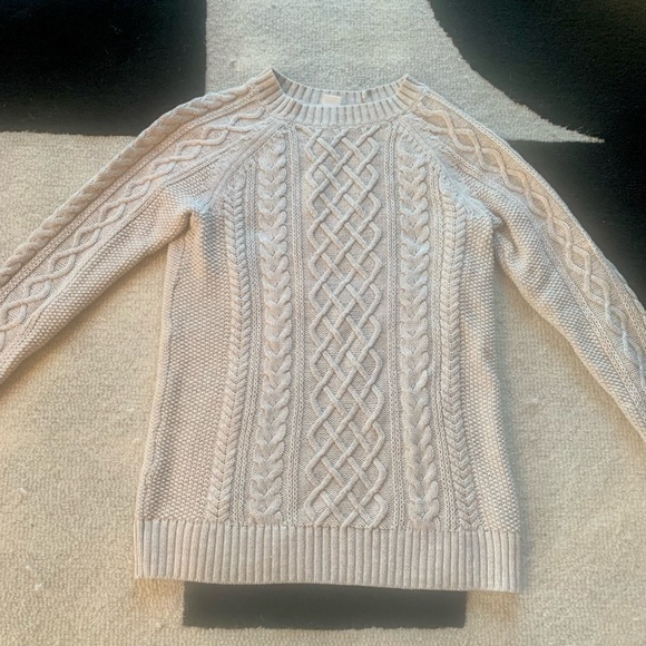 NWT Gap Crewneck Cableknit Sweater Xsmall. Oatmeal. - Picture 7 of 9